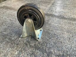 Rollenmaterial: Vollgummi/ Durchmesser Rolle: 125 mm