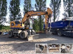 Liebherr A913 Compact Litronic with 3 excavator buckets