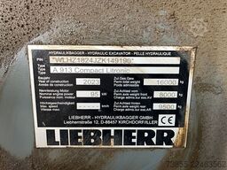 Liebherr A913 Compact Litronic with 3 excavator buckets