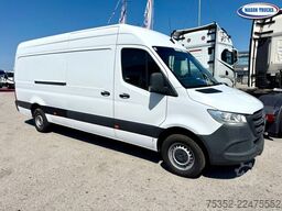 Mercedes-Benz Sprinter 317 CDI RWD
