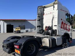 Volvo VOLVO 460 GLOBE DIESEL/LNG 4X2