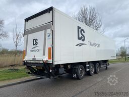 Schmitz SKO 24 Closed Box / SAF / Discbrakes / Steering...