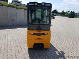 Jungheinrich EFG 215 / Triplex: 4.25m! / SS / nur 2.184h!