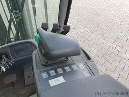 Jungheinrich EFG 215 / Triplex: 4.25m! / SS / nur 3.488h!