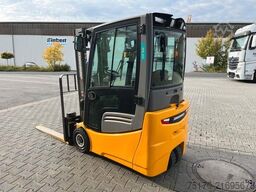 Jungheinrich EFG 215 / Triplex: 4.25m! / SS / 4.029h