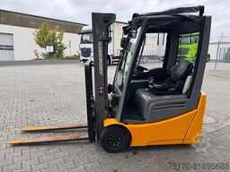 Jungheinrich EFG 215 / Triplex: 4.25m! / SS / nur 2.819h!
