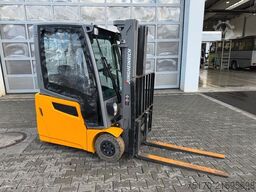 Jungheinrich EFG 215 / Triplex: 4.25m! / SS / nur 3.092h!