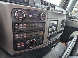 M.A.N. 26.420 TGS 6X2-4 LL LIFT ISOBOX