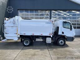 Mercedes-Benz Accelo 815  Accelo 815 4x2 Garbage Compactor