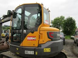 Volvo ECR88D - Powertilt + hydr. Schnellwechsler + 3 Löf