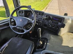 SCANIA P360 2500 kg lift