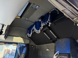 VOLVO FH 420 8x2 Silo Spitzer 2Kammer