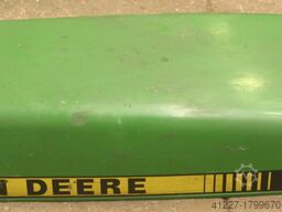 John Deere 318
