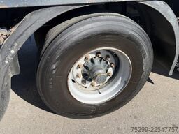  2 SALL 34 2-Achs Pritsche / Swiss-Vehicle