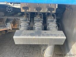 Volvo FL6.14 Volume: 9270 L 3 COMPARTMENTS