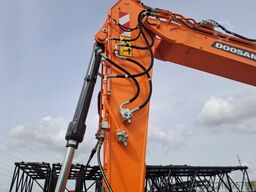 Doosan DX160W-7