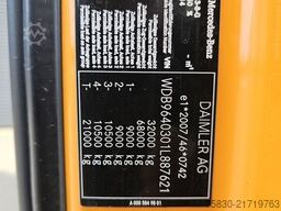 Mercedes-Benz Arocs 3251 8X4 / PALFINGER PK 65002 + JIB