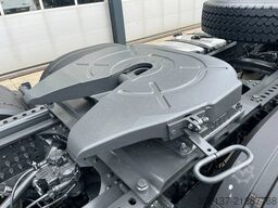 Mercedes-Benz Actros 3348 S 6x4 Tractor Head