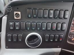 VAN HOOL TDX27 Astromega | 91+1+1 Sitze