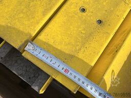 Höhe: 970 mm/ Innenbreite: 970 mm (inkl. Schaumstoff)/ gelb