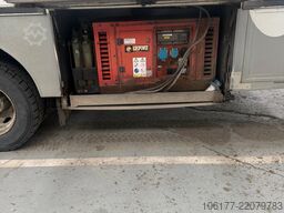 Renault Midlum 220 MEDISCHE VRACHTWAGEN /CAMION MEDICAL...