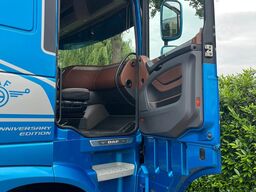 DAF XF 530 FT 90th anniversary edition