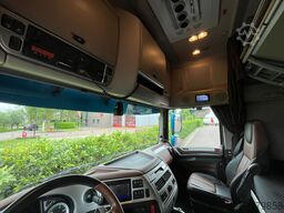 DAF XF 530 FT 90th anniversary edition