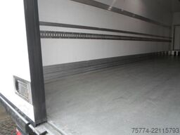 DAF CF 400/6x2/ Tiefkühler Lamberet
