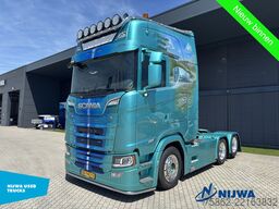 Scania S 660 6x2 Showtruck V8 + Schuifschotel