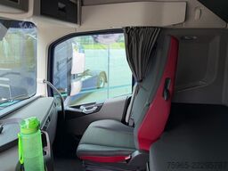 VOLVO FH 13.460 ONLY 661.000 KM FULL SPOILER 2X TANKS