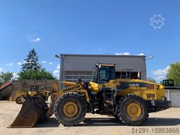 Komatsu WA500-7