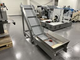 Conveyor belt for waste removal from guillotine, three-knife trimmer