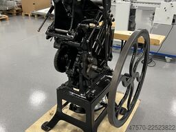 Letterpress printing press foot operated