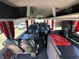 MAN R 08 Lion's Coach L