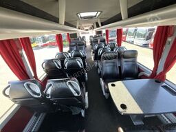 MAN R 08 Lion's Coach L