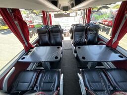 MAN R 08 Lion's Coach L