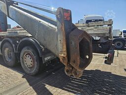 SCANIA R480 6X2 MANUAL CRANE