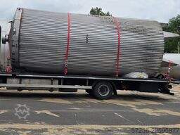 32000l Insulated stainless steel tank with a side-mount propeller agitator