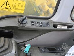 Kobelco/NEW-Holland E305