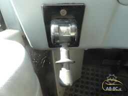 VAN HOOL T917 Acron, 63 Sitze