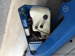 GENIE GS-2032 schaarlift schaar hoogwerker 2006 / 1200uur 8mtr werkhoogte