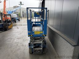 GENIE Genie GS-2032 schaarlift schaar hoogwerker 2006 / 1010uur 8mtr werkhoogte