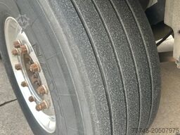 SCHMITZ CARGOBULL SKO 24L * DOPPELSTOCK * LIFT * NEUER MOTOR* ALU*