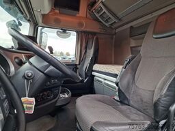 DAF XF 440 SuperSpaceCab 6x2*4 - 2 deck Closed Live...