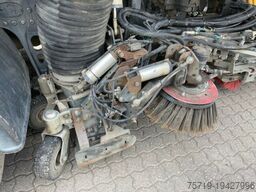 MAN 18.250 4x2 TGM Bucher Cityfant 6000