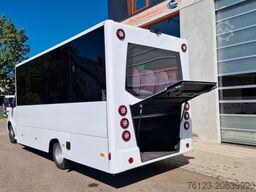 MERCEDES-BENZ 30 Sitzer Schul- Transferbus 519 Lagerfahrzeug