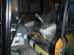 Caterpillar 302 CR mit POWERTILT