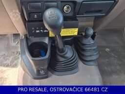 TOYOTA LAND CRUISER 79 + HUBARBEITSBÜHNE SOCAGE