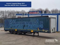 Schmitz Cargobull Curtainsider Mega