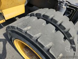 Volvo EW 180 C